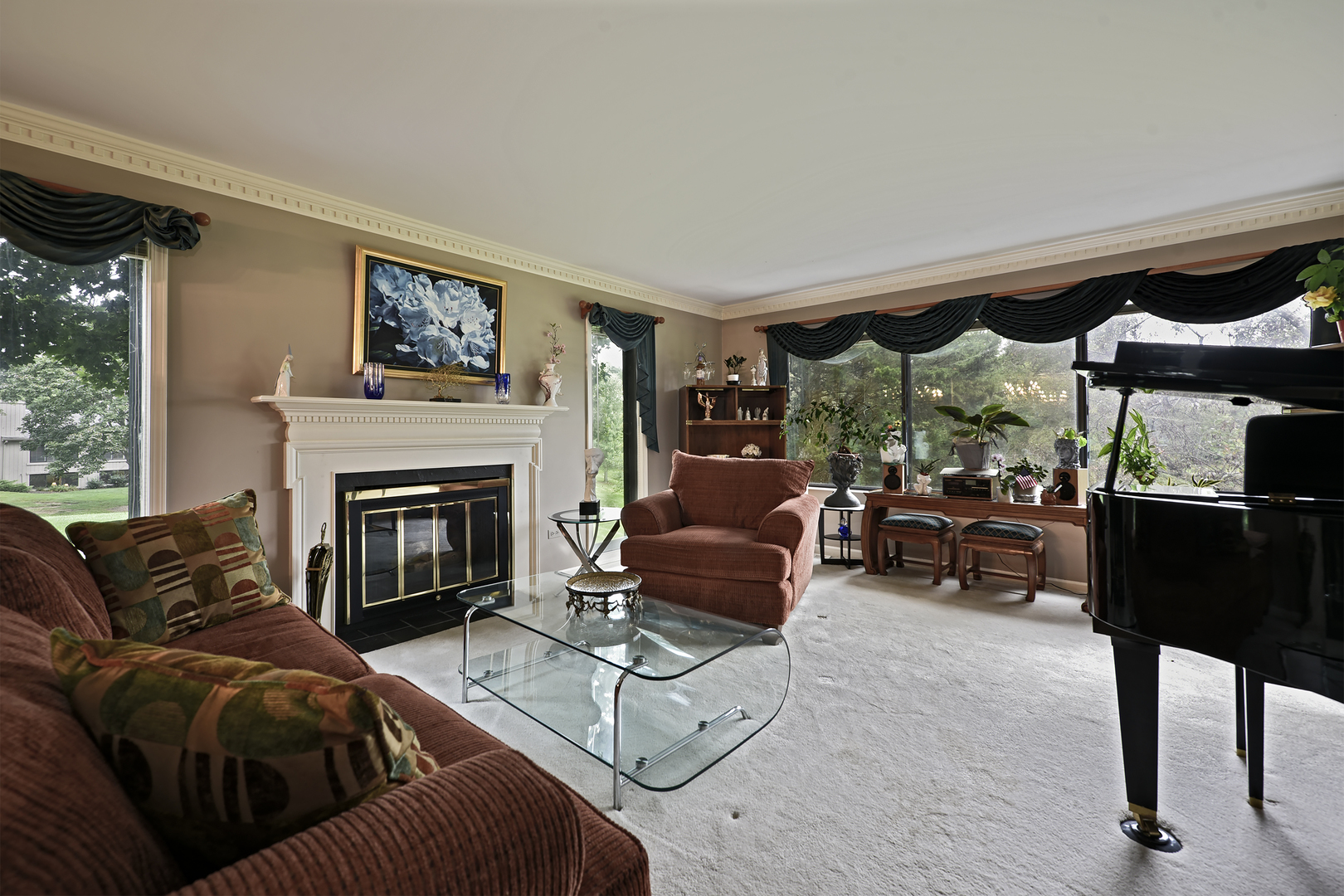 463 Woodview Road Property Photo 6