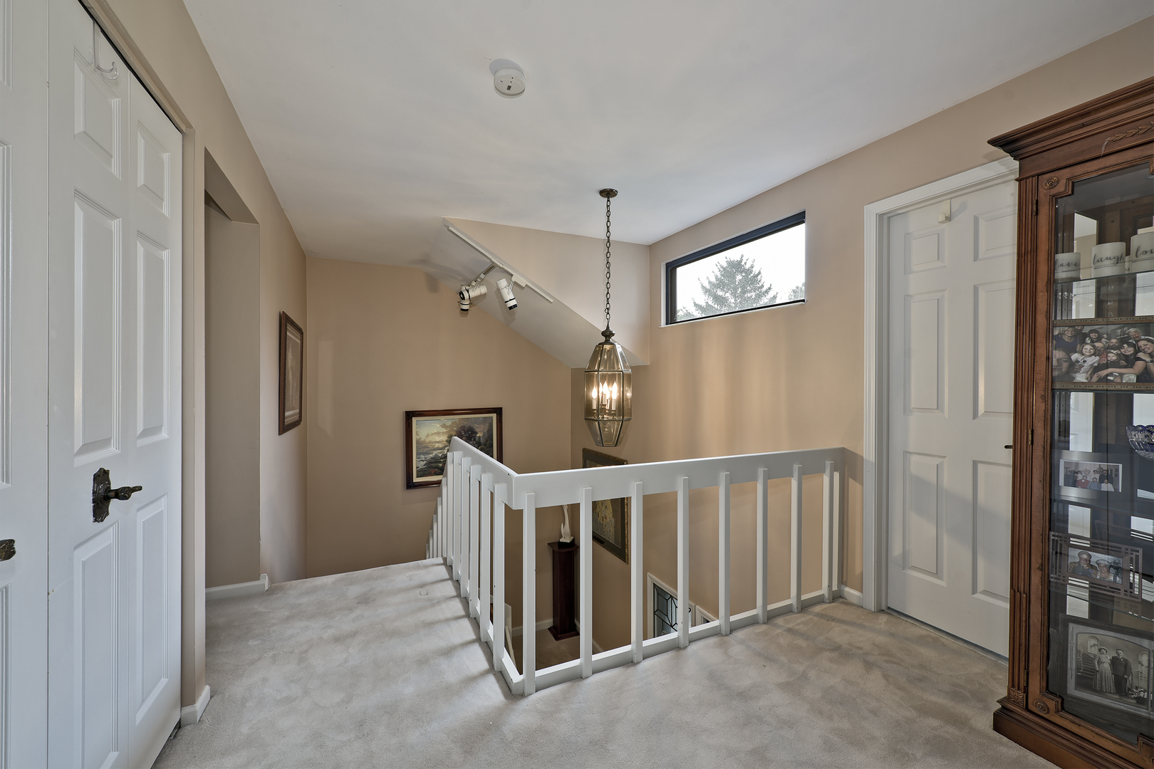 463 Woodview Road Property Photo 12