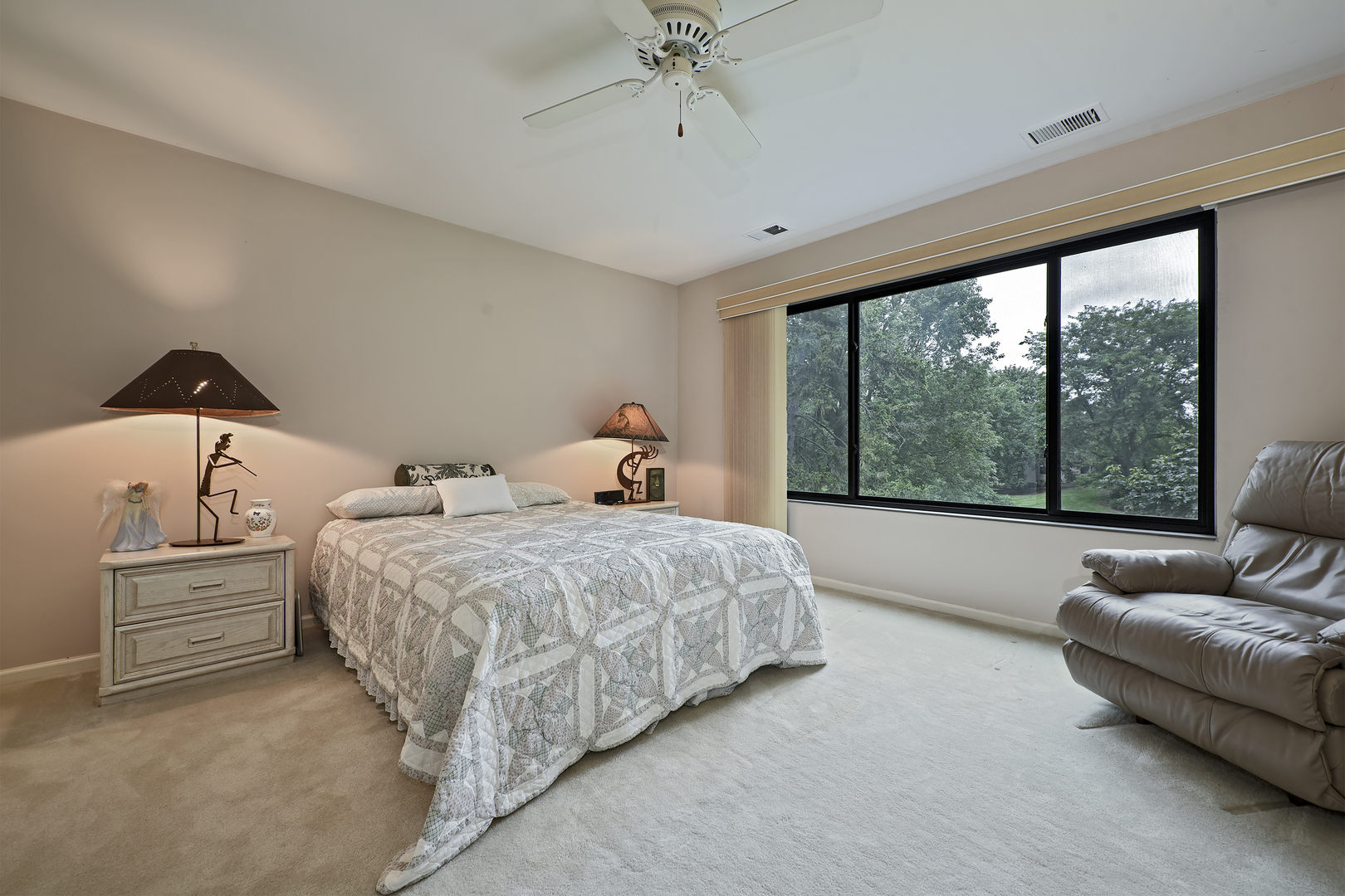 463 Woodview Road Property Photo 15