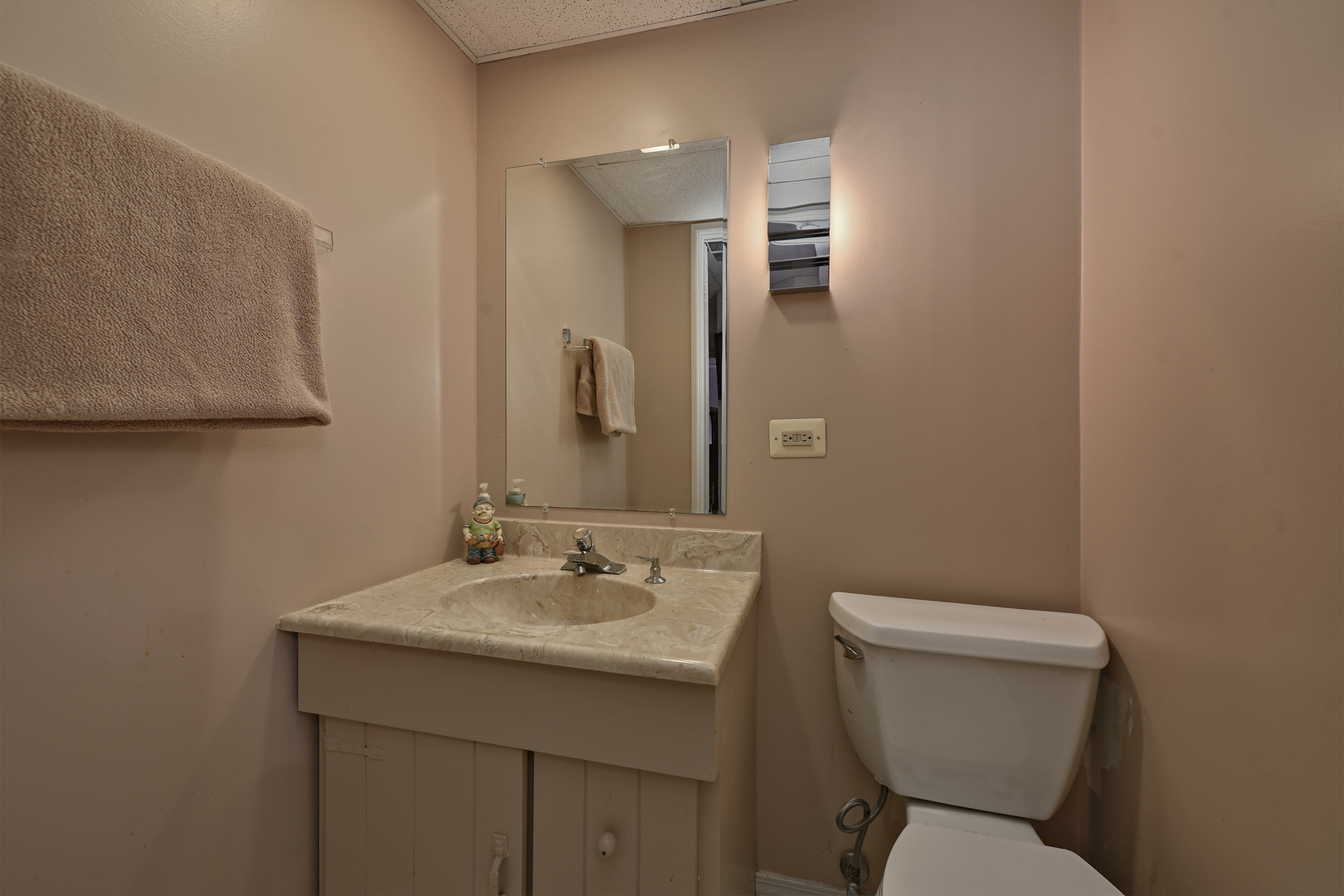 463 Woodview Road Property Photo 20