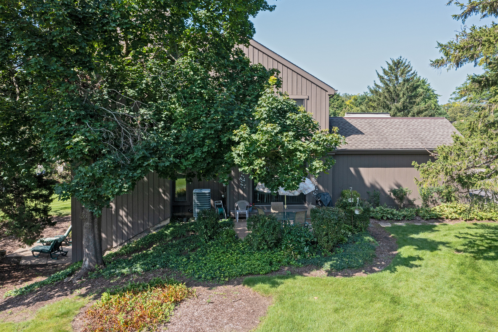 463 Woodview Road Property Photo 27