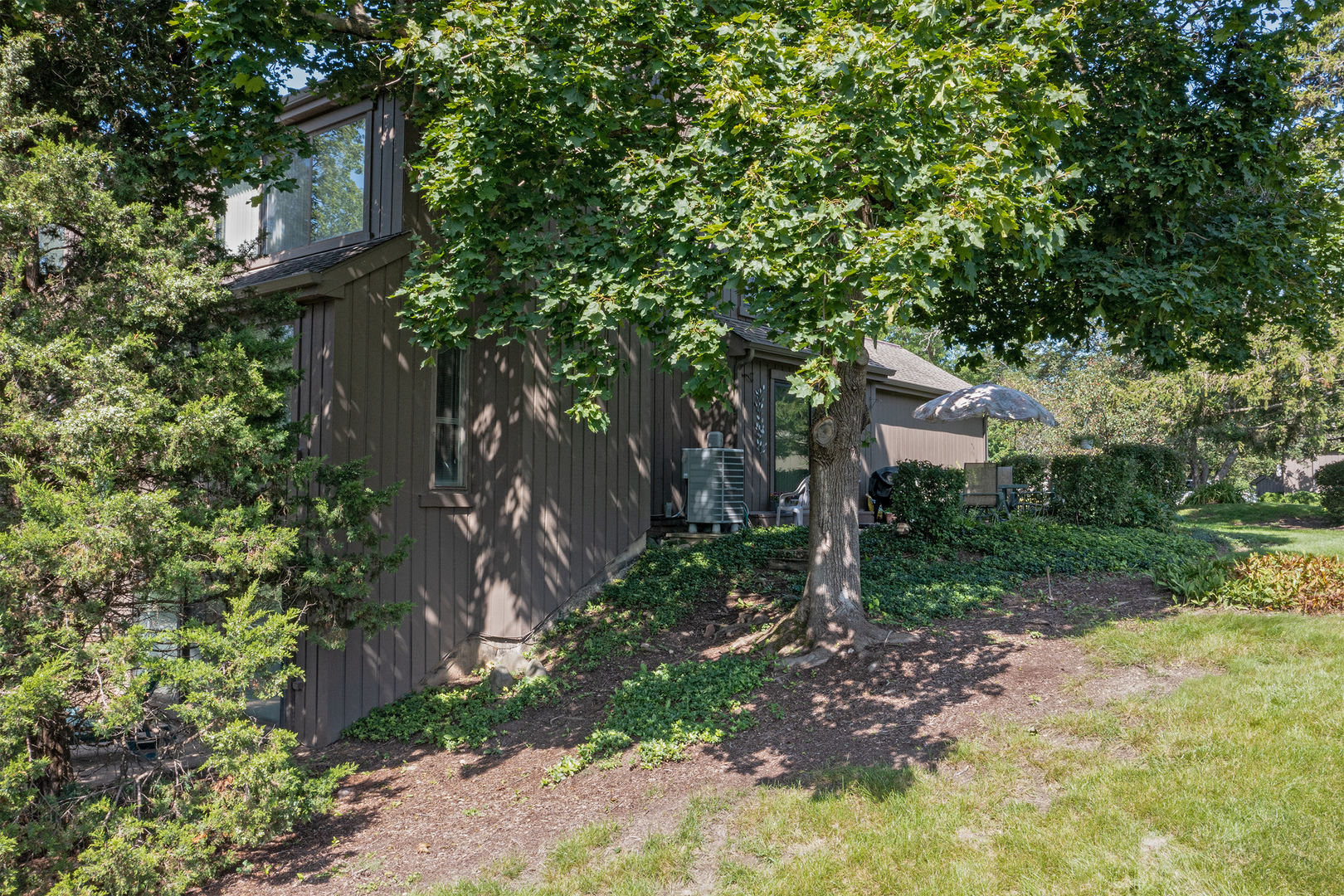 463 Woodview Road Property Photo 28