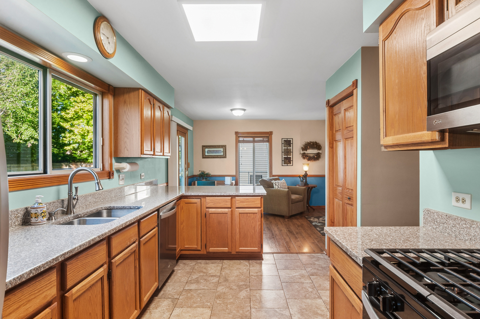 677 Windemere Lane Property Photo 7