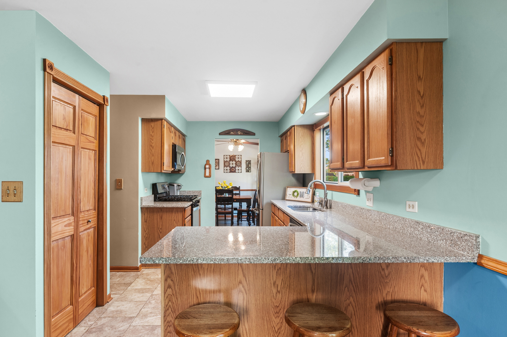 677 Windemere Lane Property Photo 8