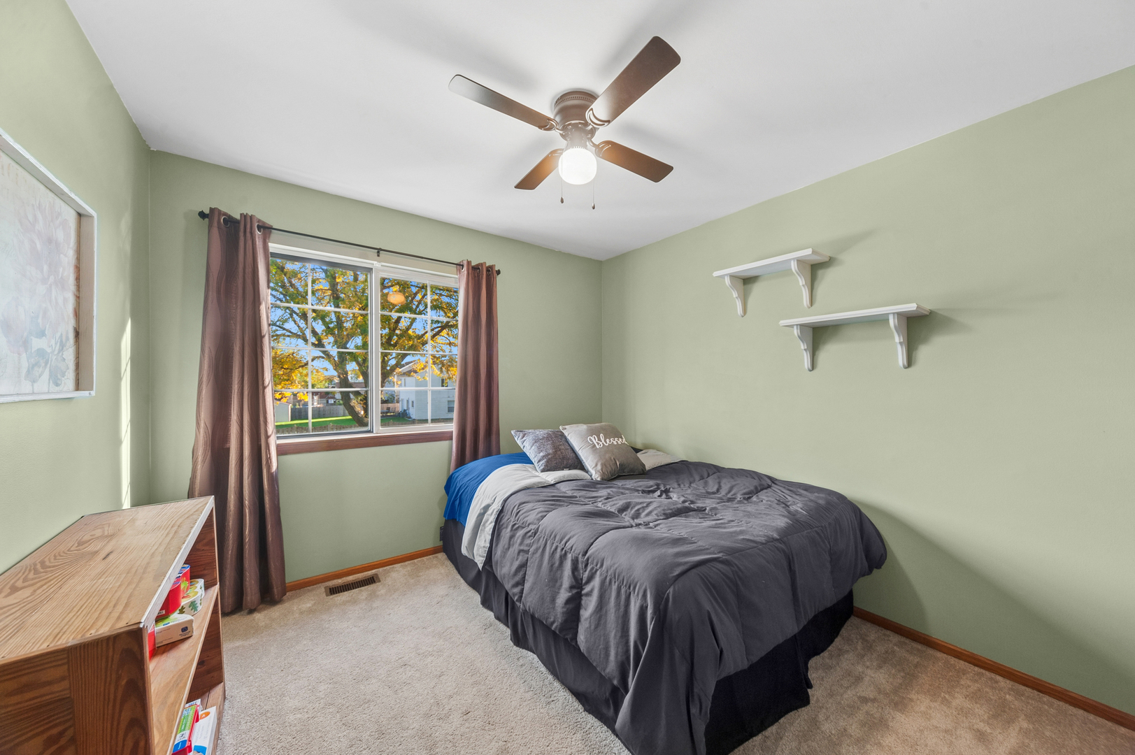 677 Windemere Lane Property Photo 15