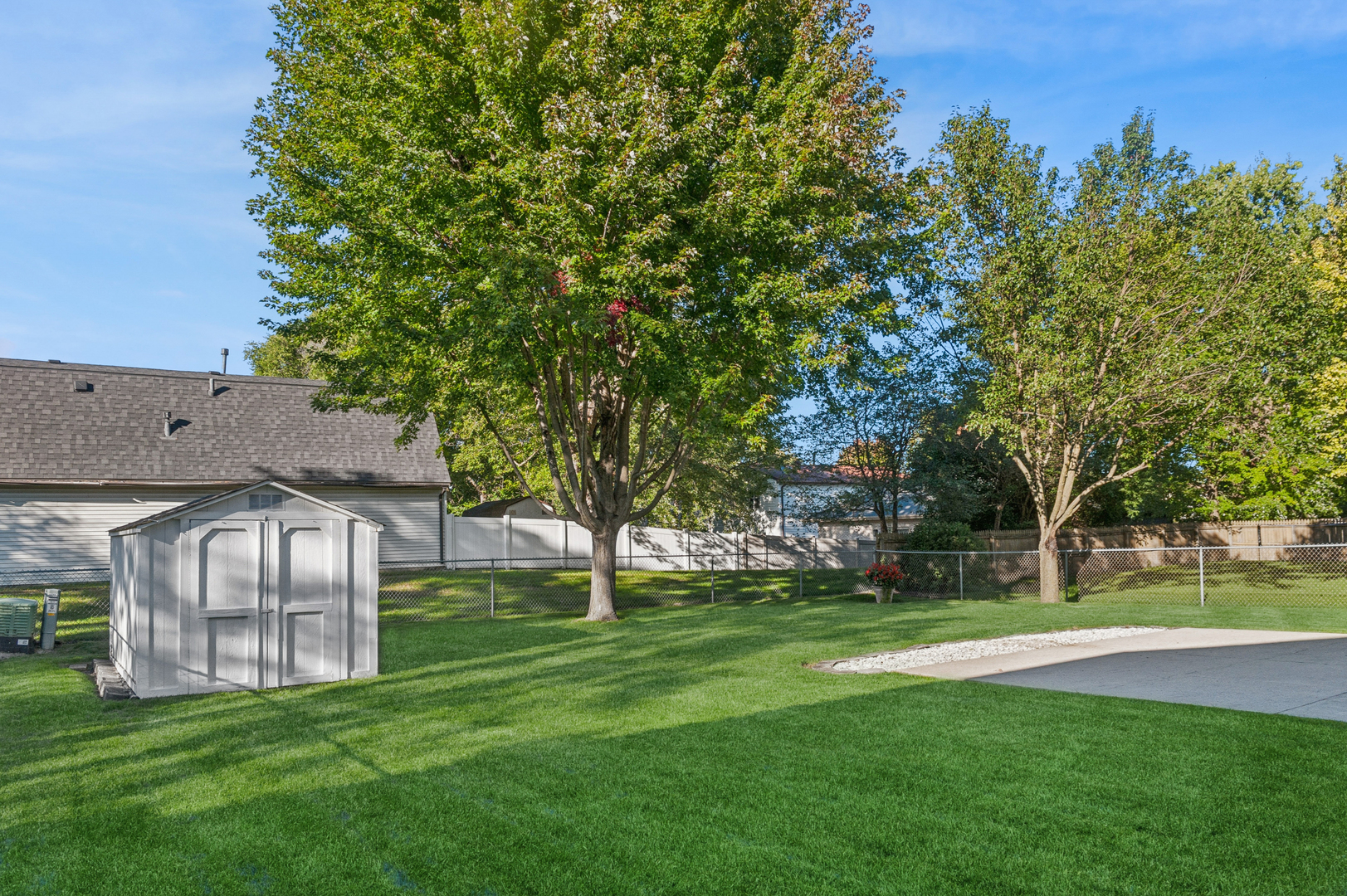 677 Windemere Lane Property Photo 20