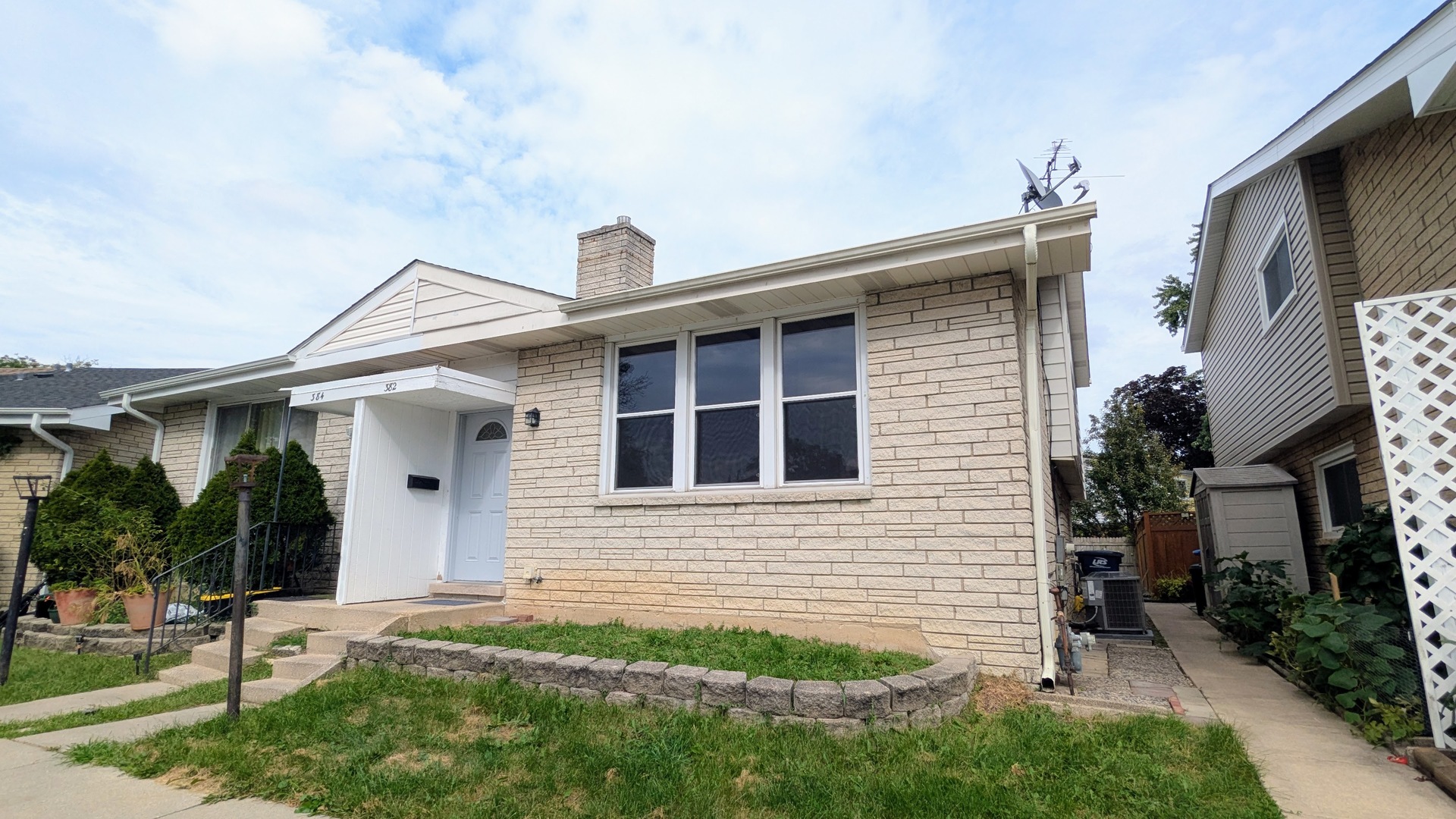 382 Dover Drive Property Photo 1