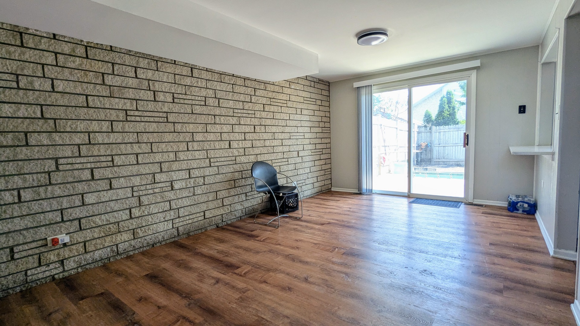 382 Dover Drive Property Photo 5