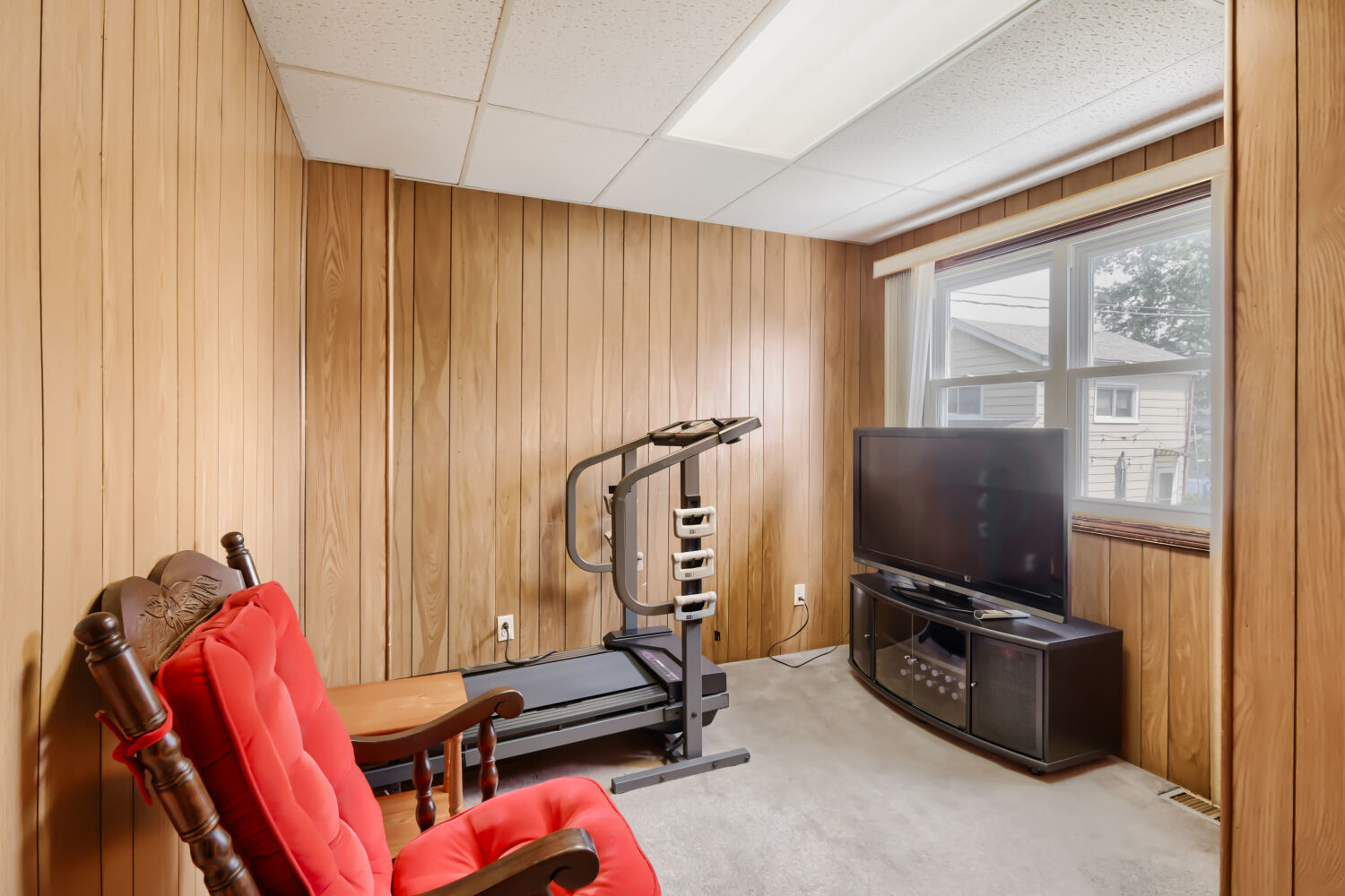 5323 N Natoma Avenue Property Photo 14