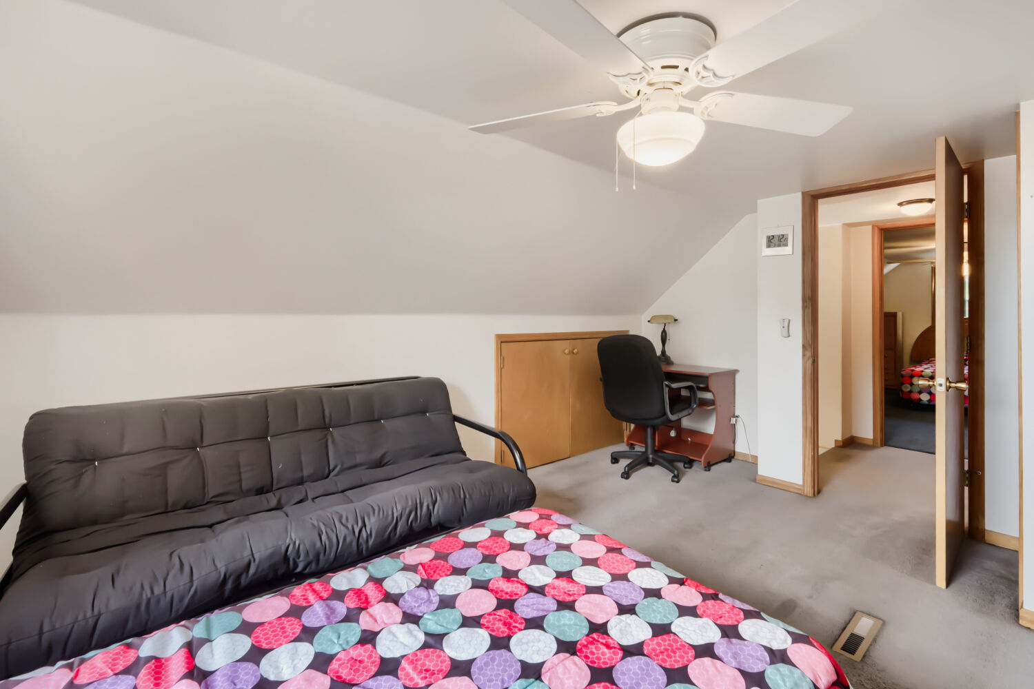 5323 N Natoma Avenue Property Photo 17