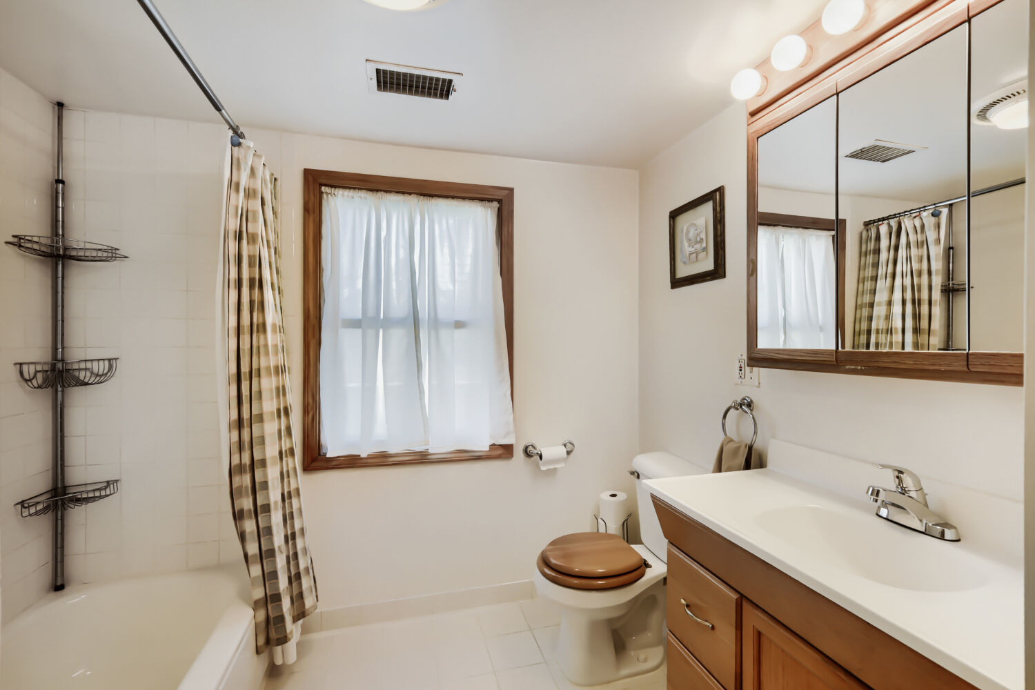 5323 N Natoma Avenue Property Photo 18