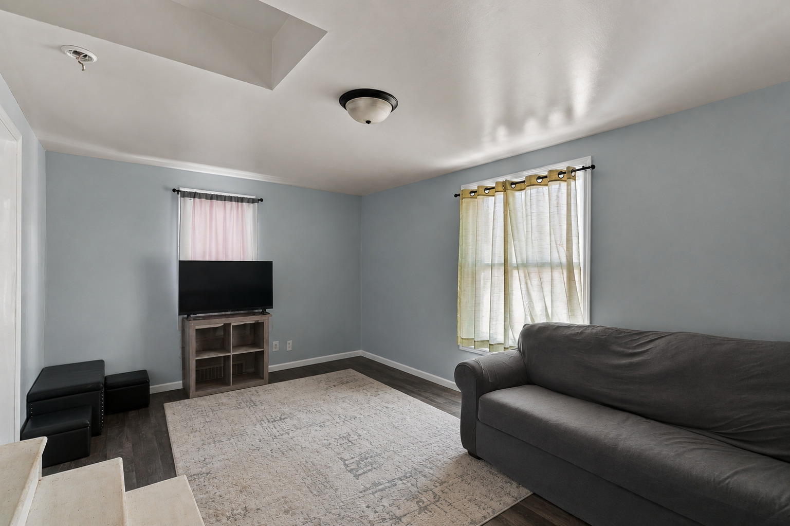 709 N High Street Property Photo 6