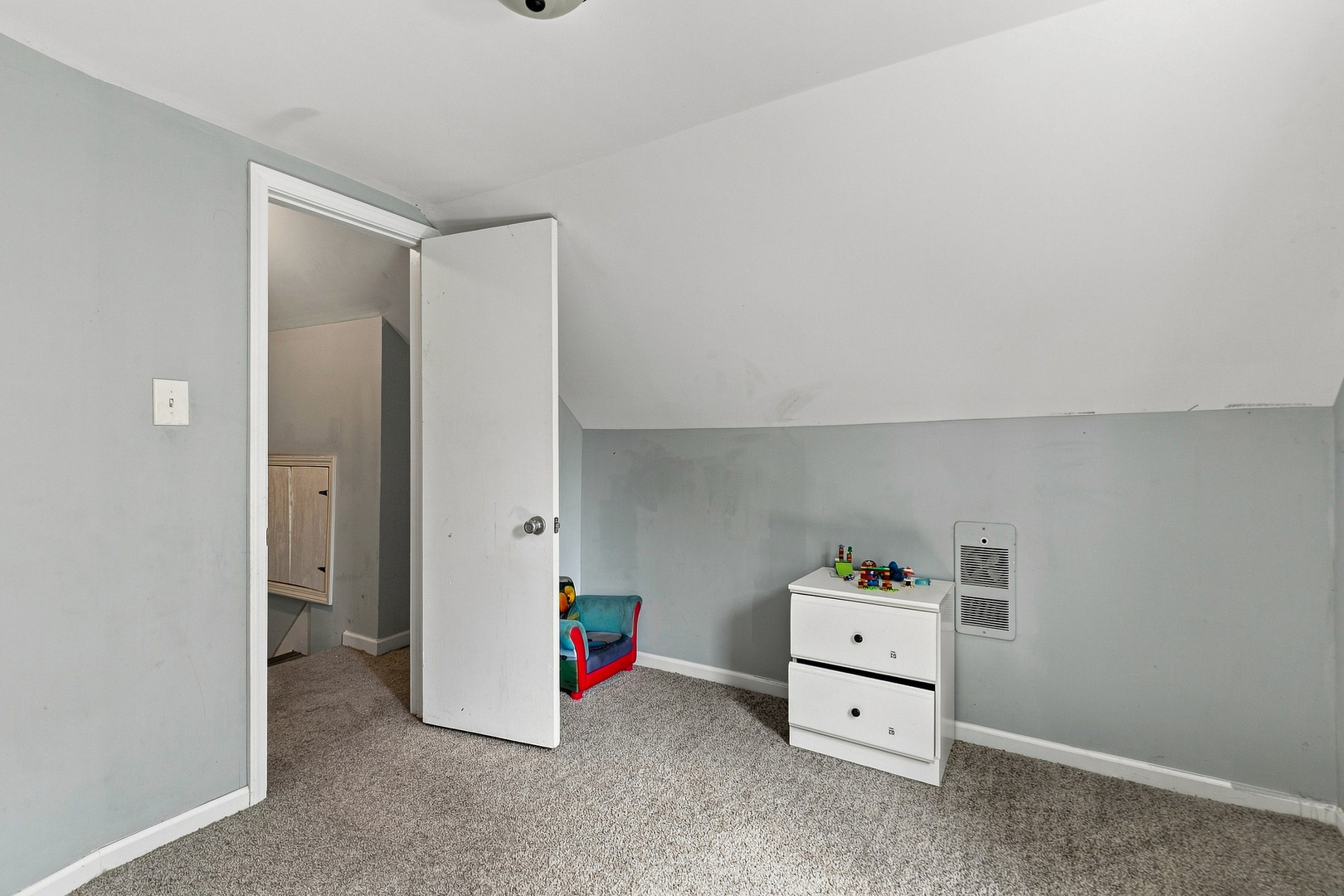 709 N High Street Property Photo 13