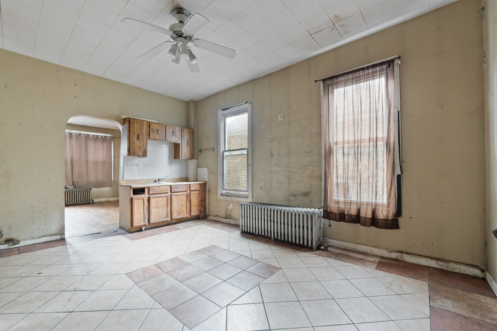 2706 S Trumbull Avenue Property Photo 7