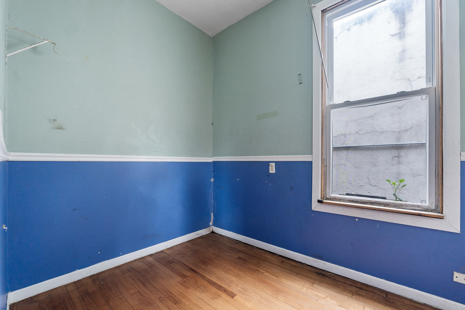 2706 S Trumbull Avenue Property Photo 12
