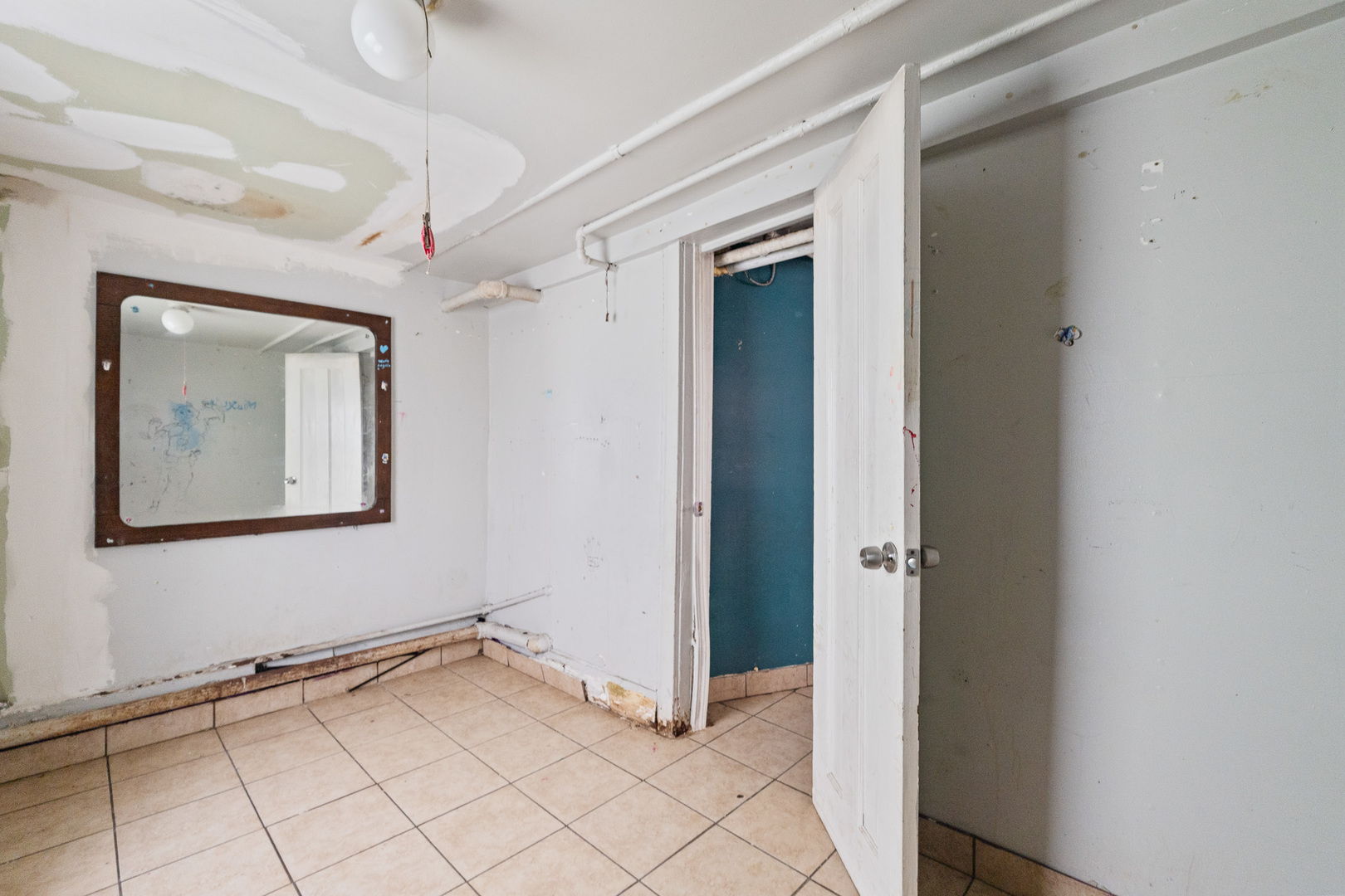 2706 S Trumbull Avenue Property Photo 20