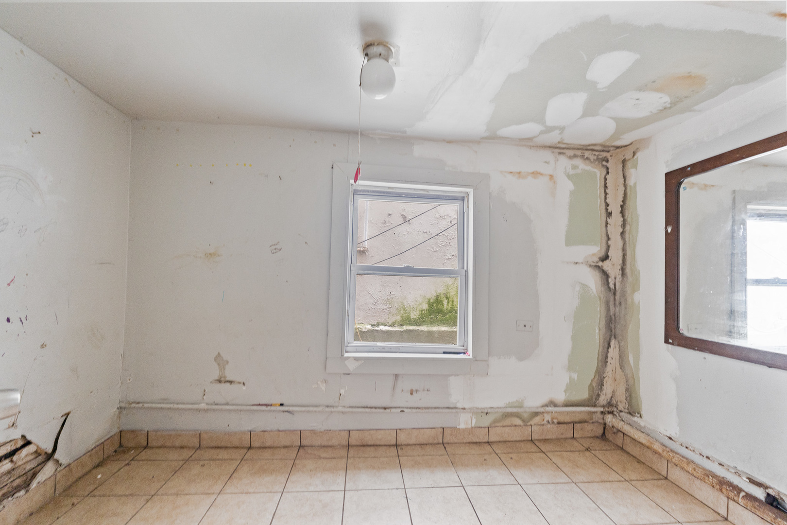 2706 S Trumbull Avenue Property Photo 21