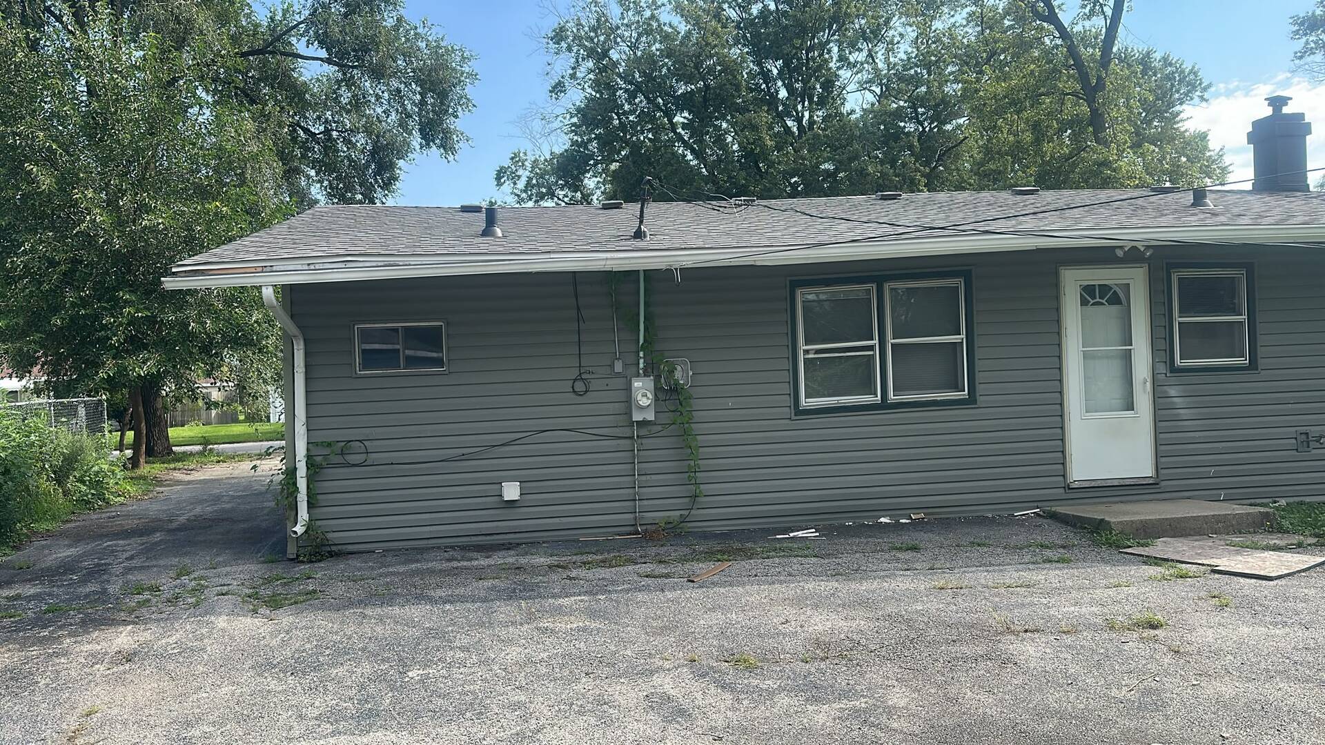 15404 Maple Lane Property Photo 4