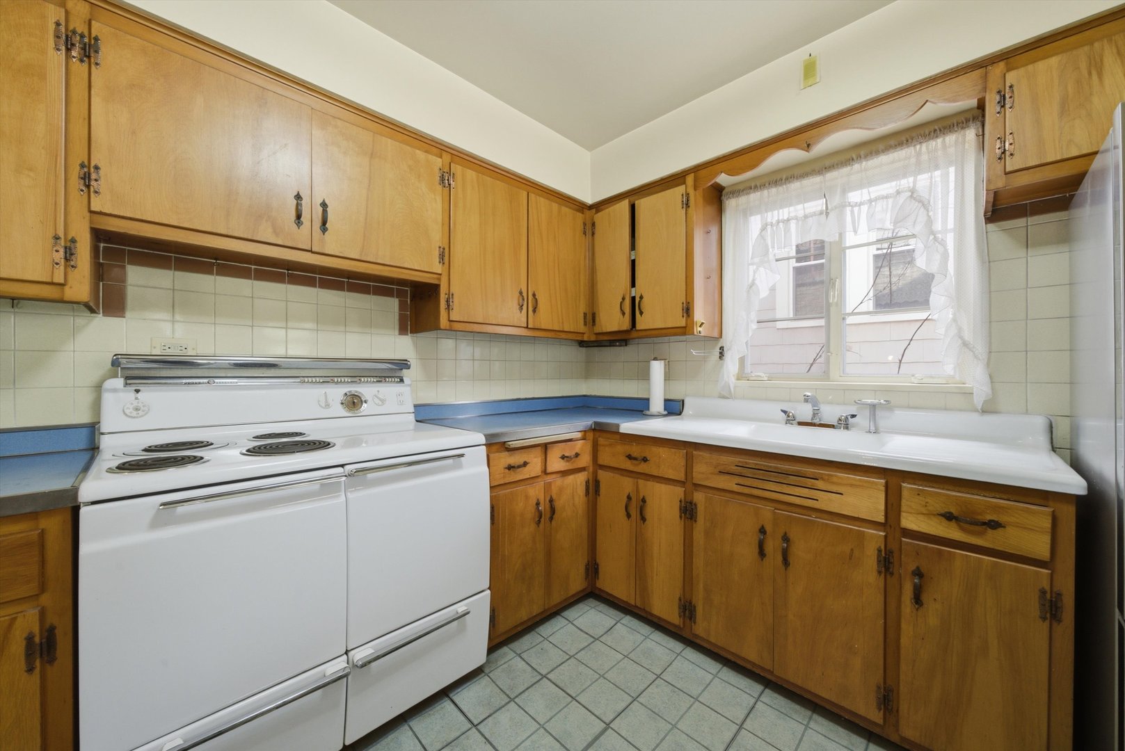 3518 Rosemear Avenue Property Photo 8