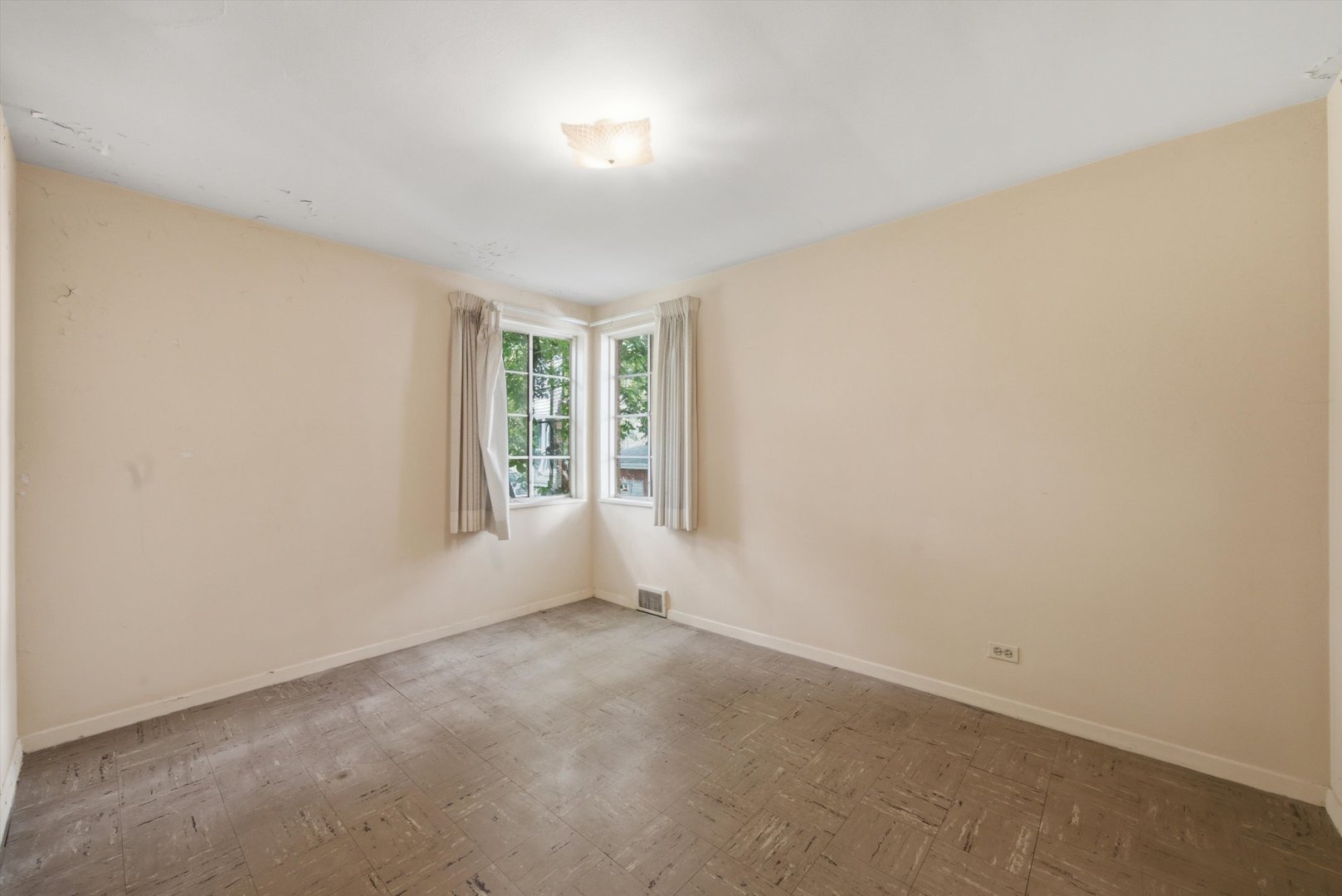 3518 Rosemear Avenue Property Photo 14