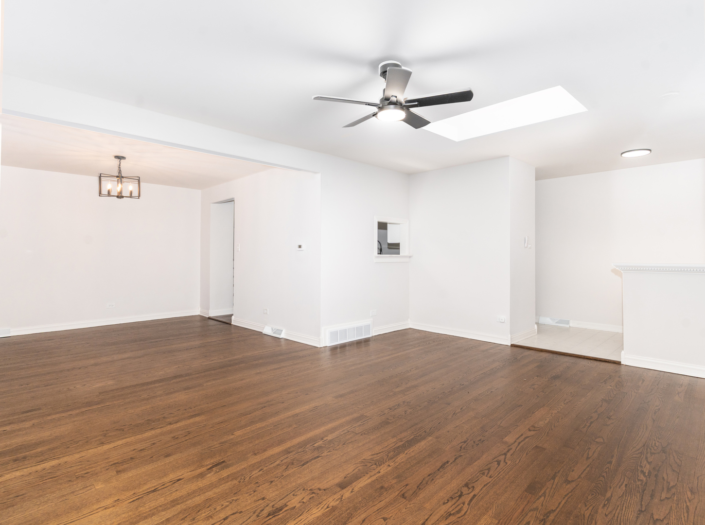 10458 S 81st Avenue Property Photo 5