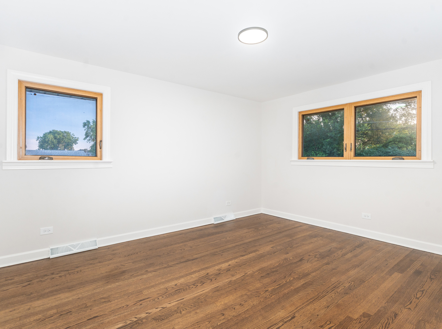 10458 S 81st Avenue Property Photo 22