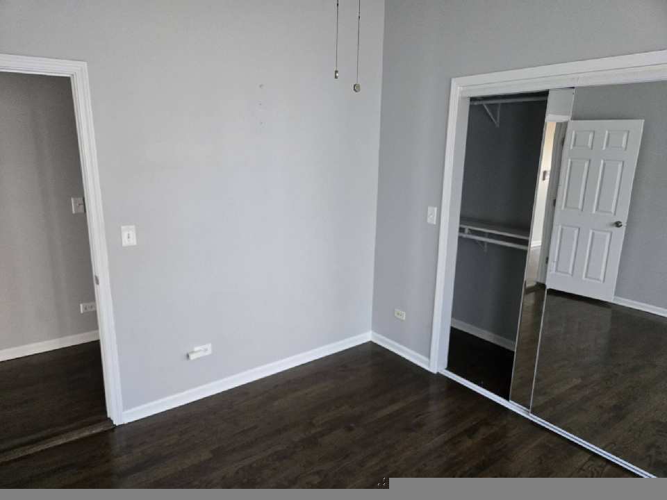 5900 S Prairie Avenue 2 Property Photo 9