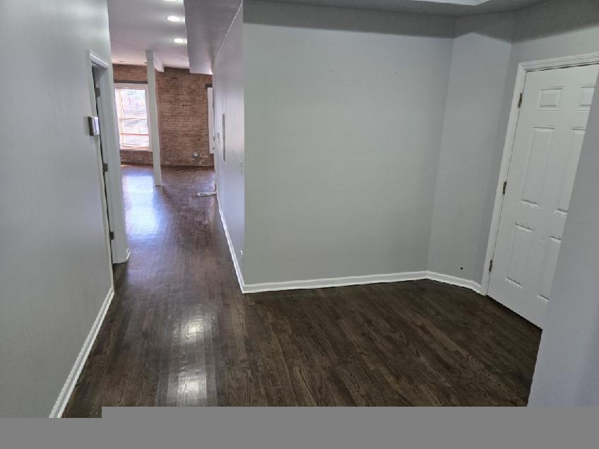 5900 S Prairie Avenue 2 Property Photo 10