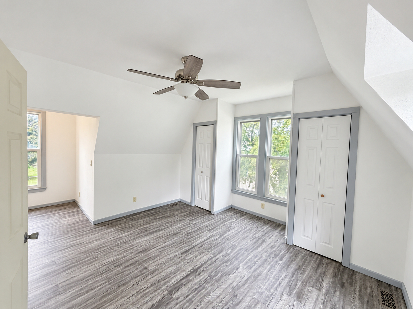 208 W Pells Street Property Photo 11