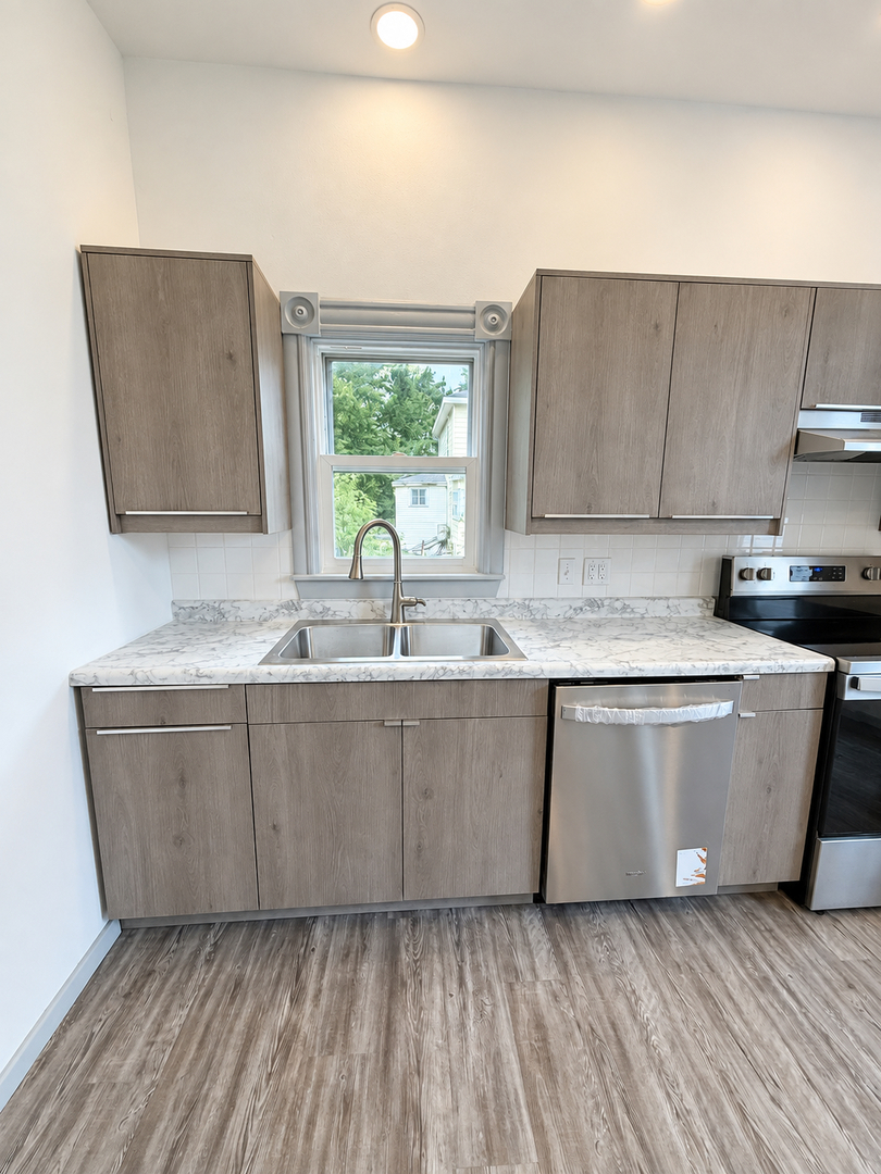 208 W Pells Street Property Photo 21
