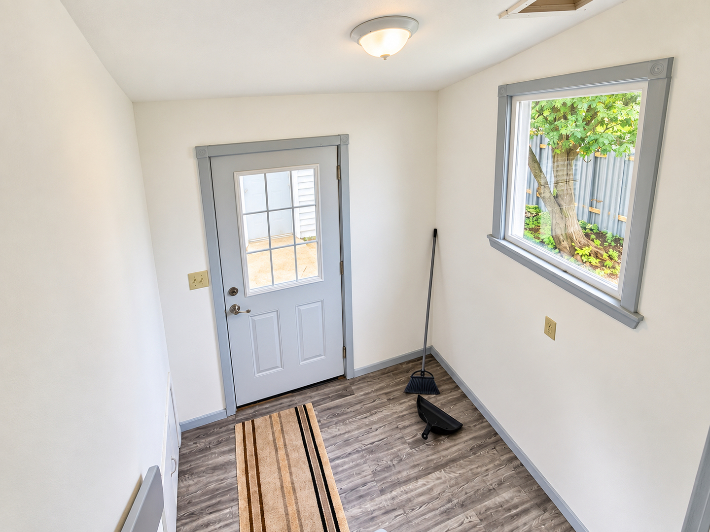 208 W Pells Street Property Photo 38