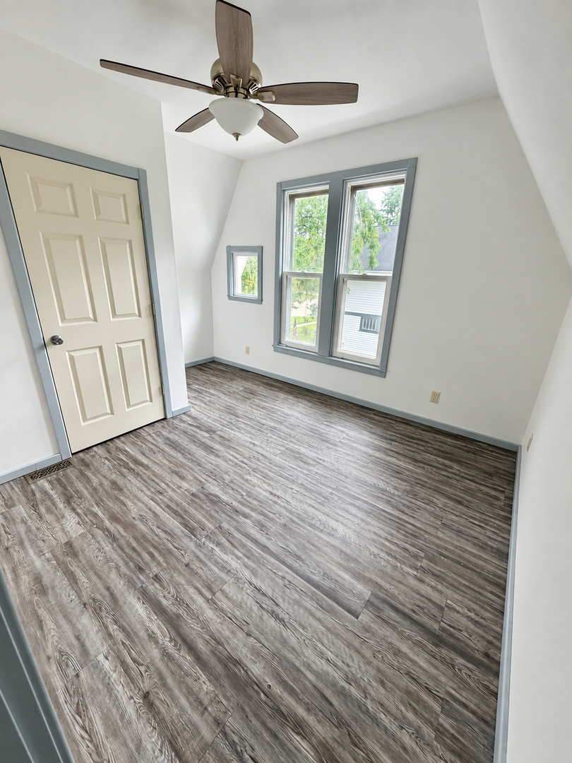 208 W Pells Street Property Photo 45