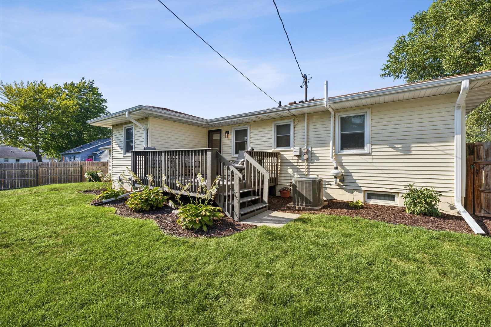 319 4th Street Property Photo 2