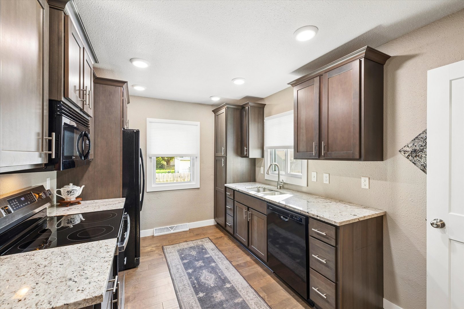 319 4th Street Property Photo 16