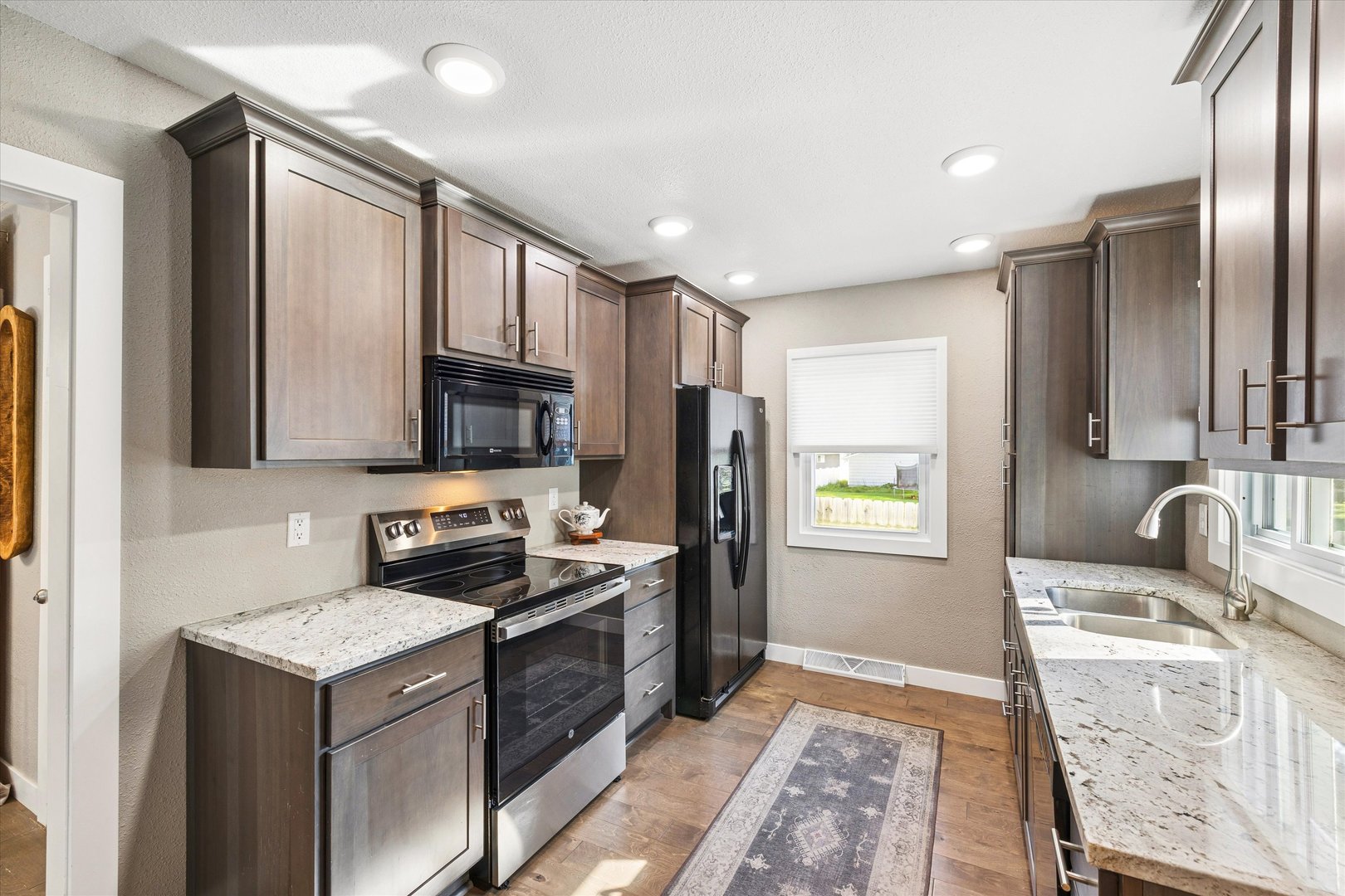319 4th Street Property Photo 17