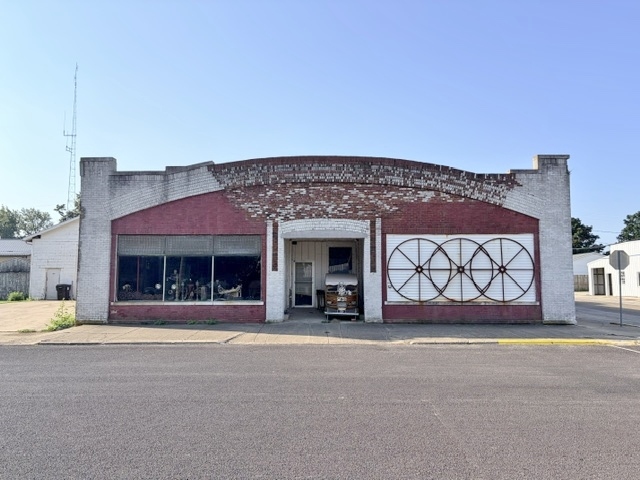 201 E Exchange Street Property Photo 4