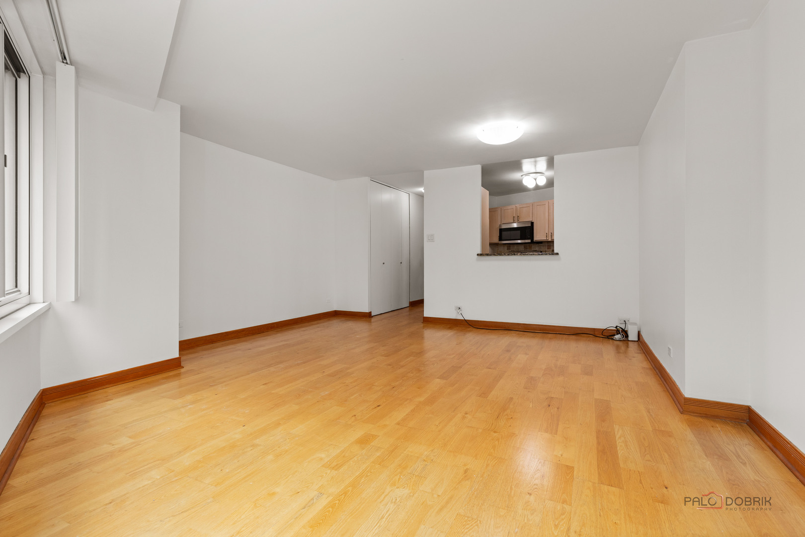 211 E Ohio Street 2015 Property Photo 10