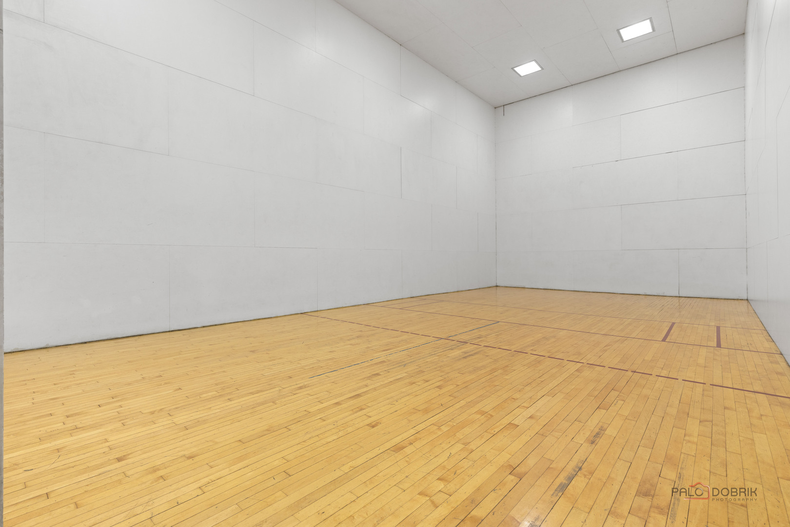 211 E Ohio Street 2015 Property Photo 19
