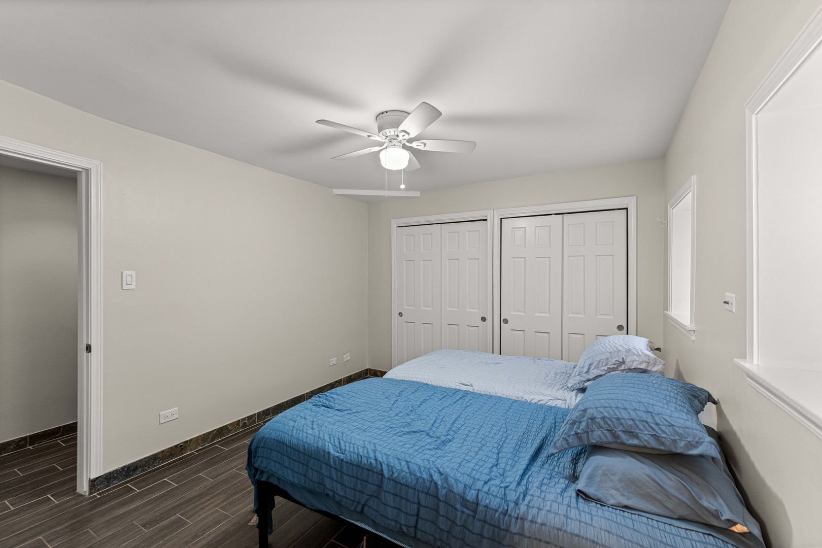 4214 N Kenmore Avenue Gf Property Photo 10