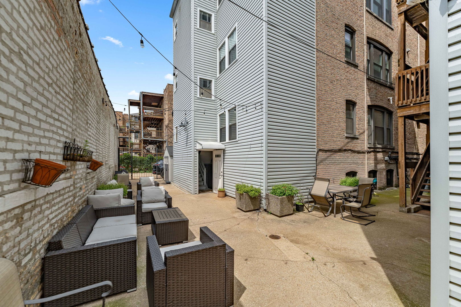 4214 N Kenmore Avenue Gf Property Photo 16