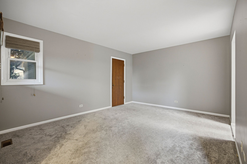 5s039 Pebble Beach Court Property Photo 2