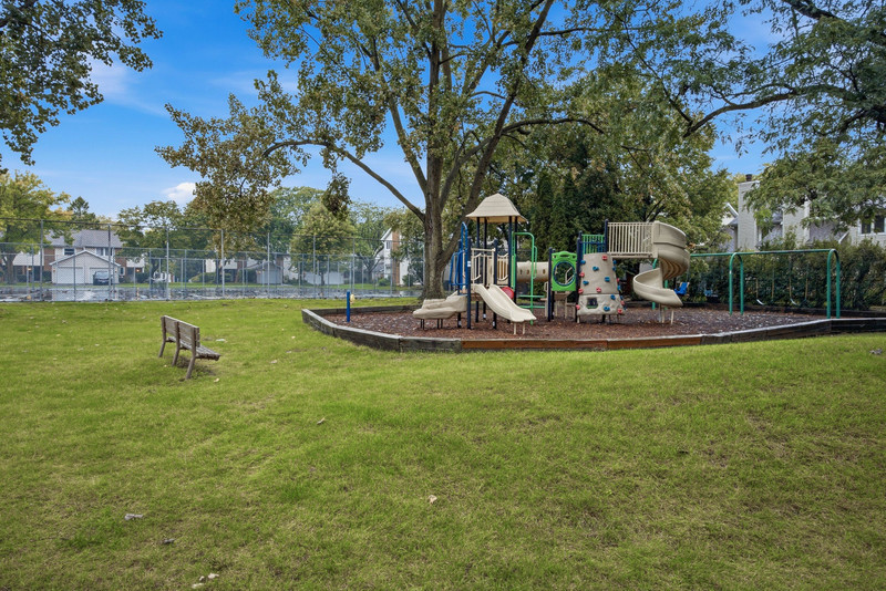 5s039 Pebble Beach Court Property Photo 24