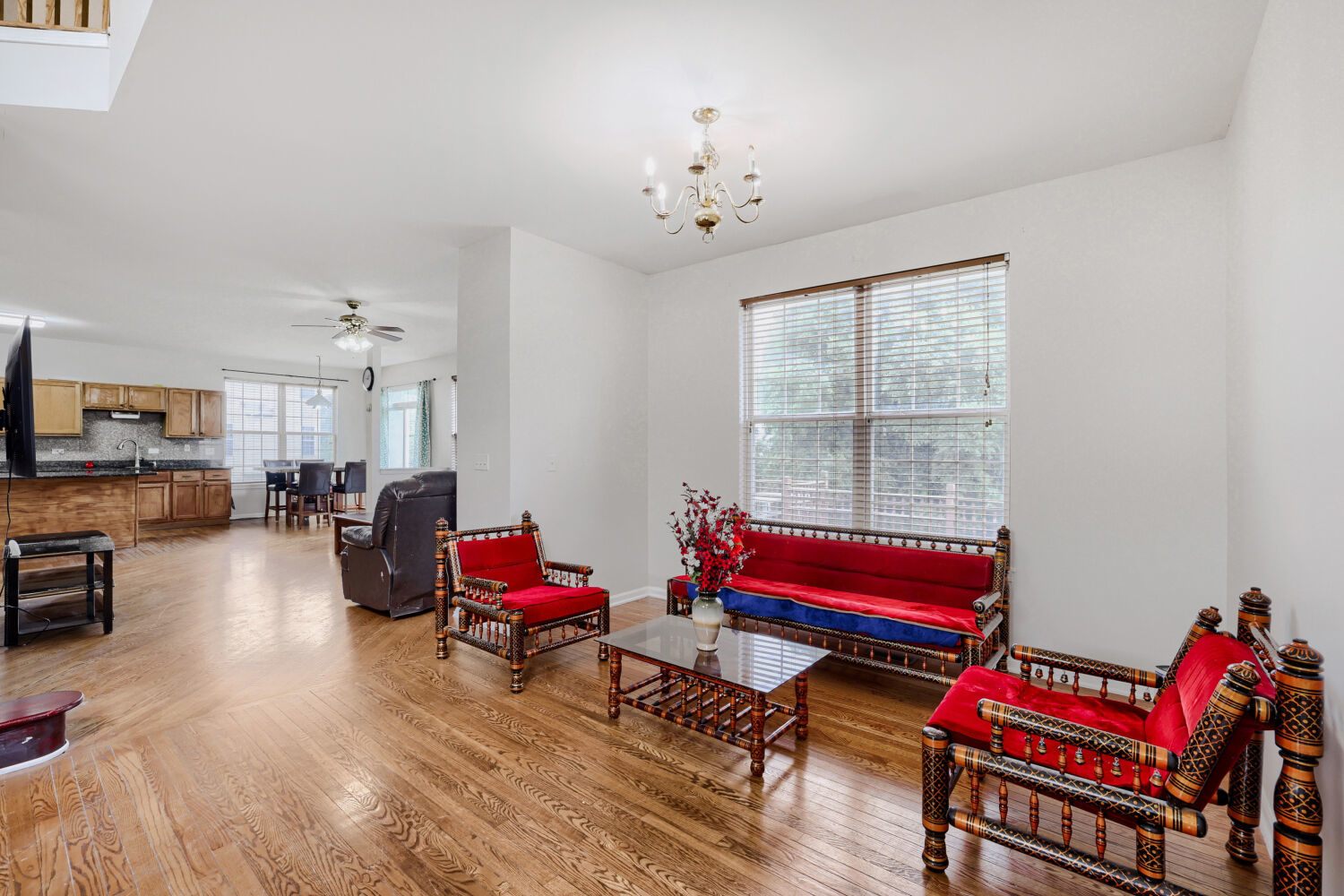 16 Clover Circle Property Photo 5