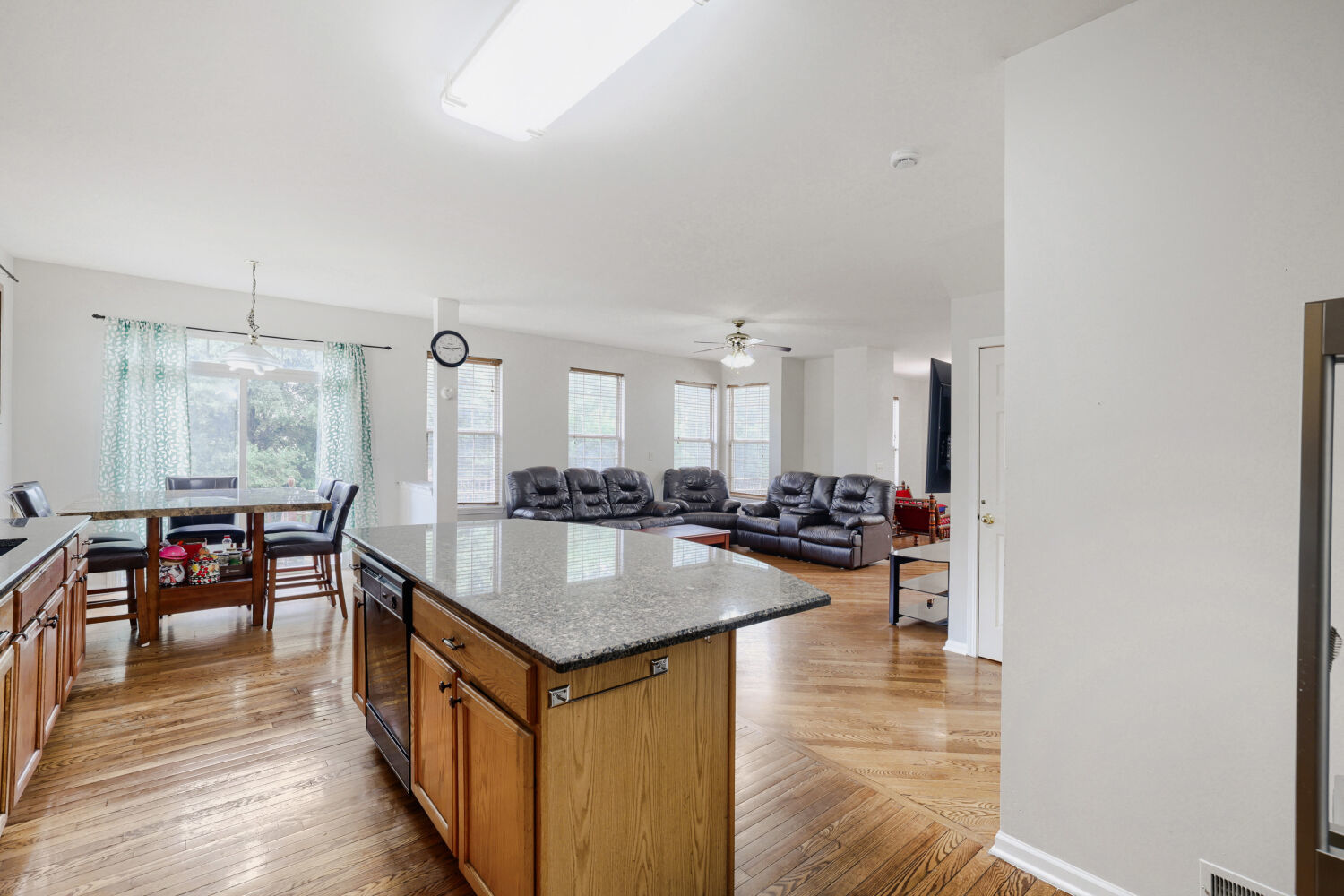 16 Clover Circle Property Photo 7