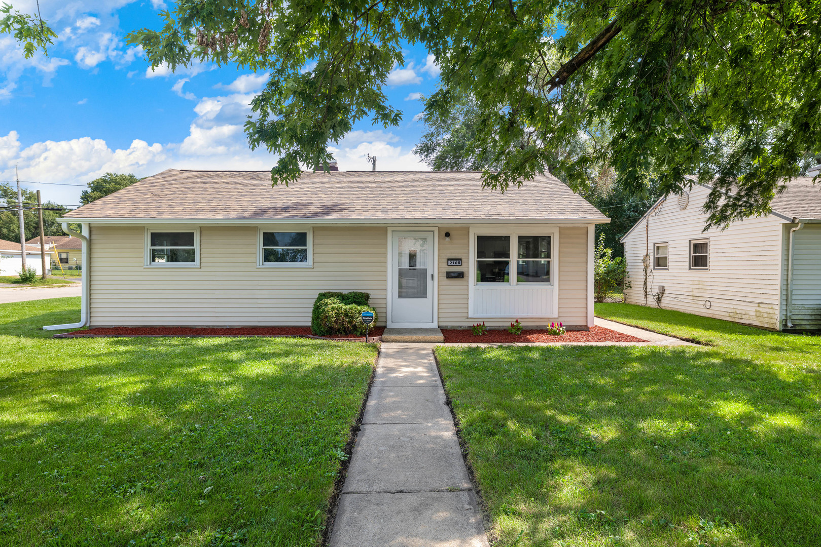 2106 Webster Avenue Property Photo 1