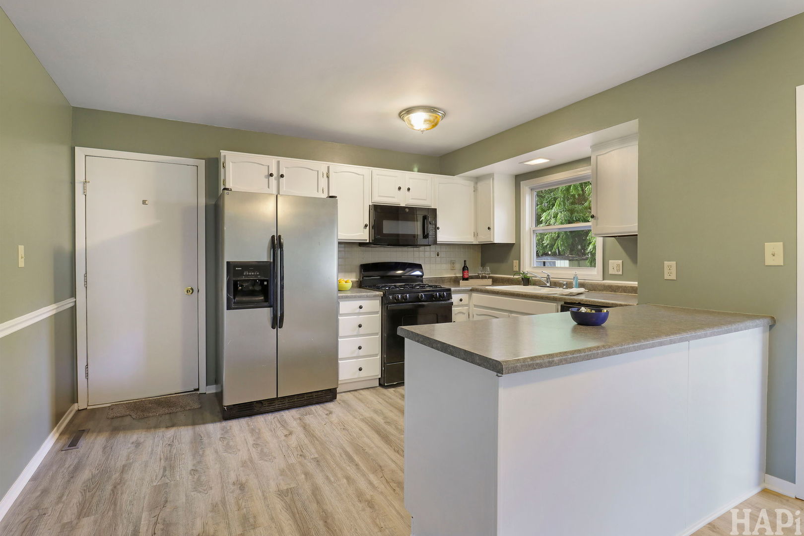 5014 W Greenbrier Drive Property Photo 8