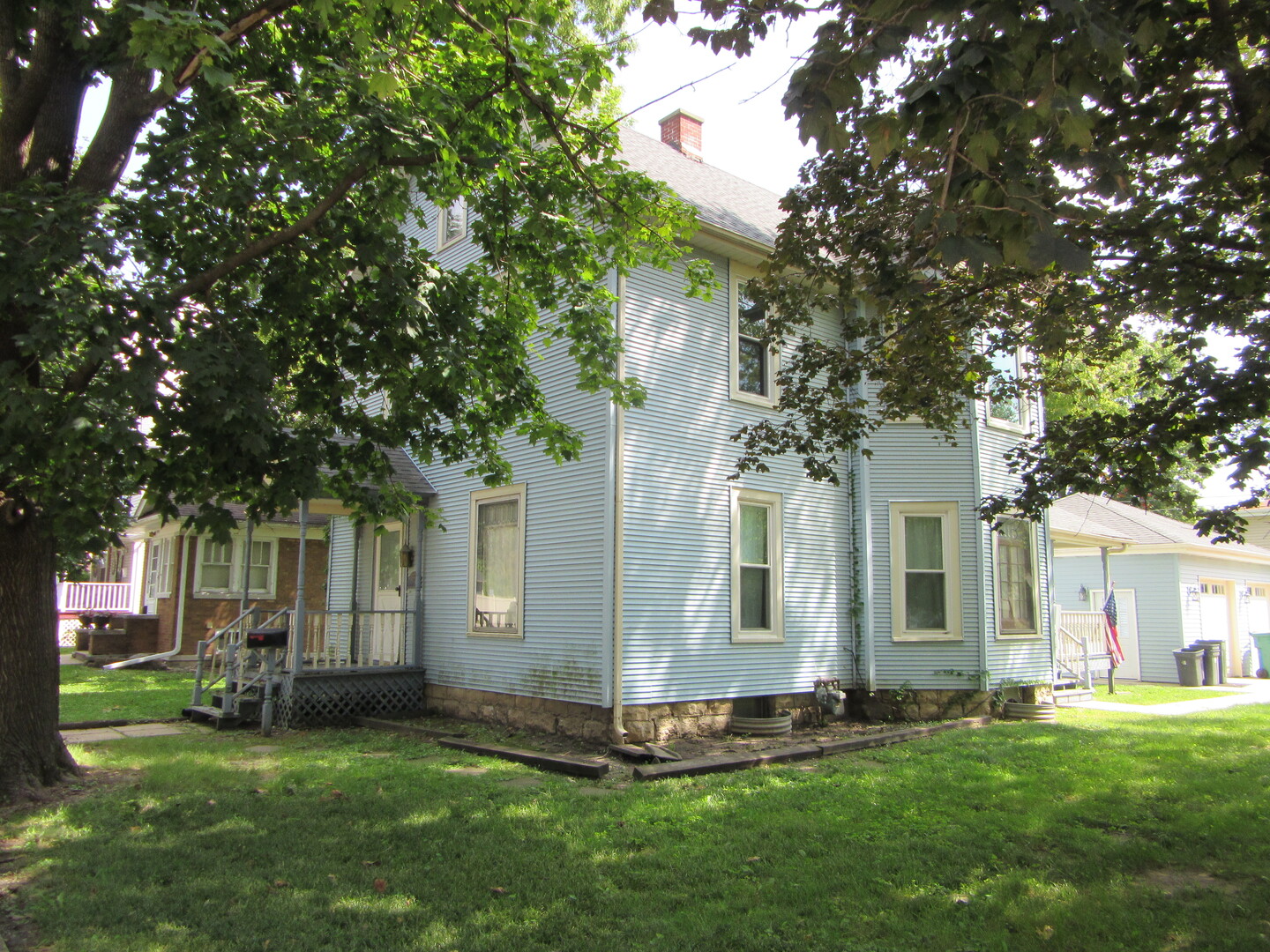 910 Oneida Street Property Photo 1