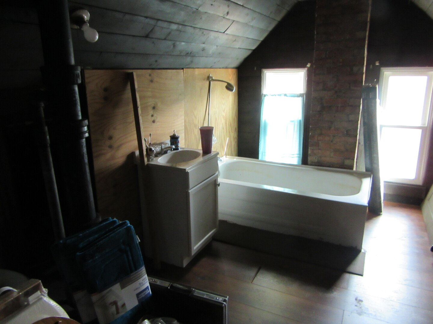 910 Oneida Street Property Photo 24