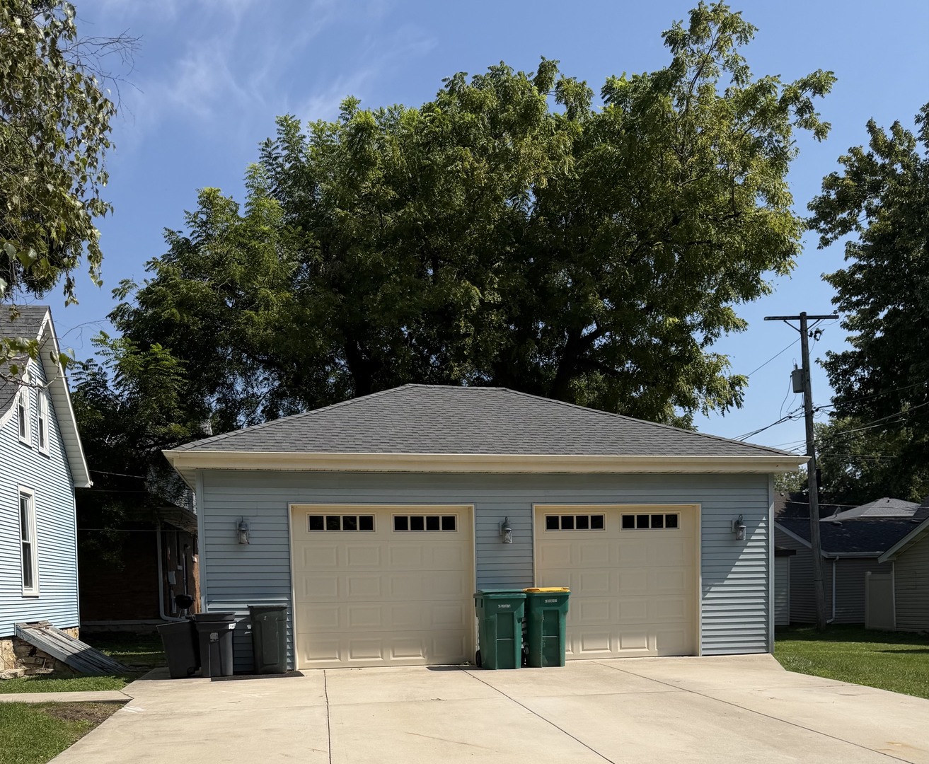 910 Oneida Street Property Photo 25
