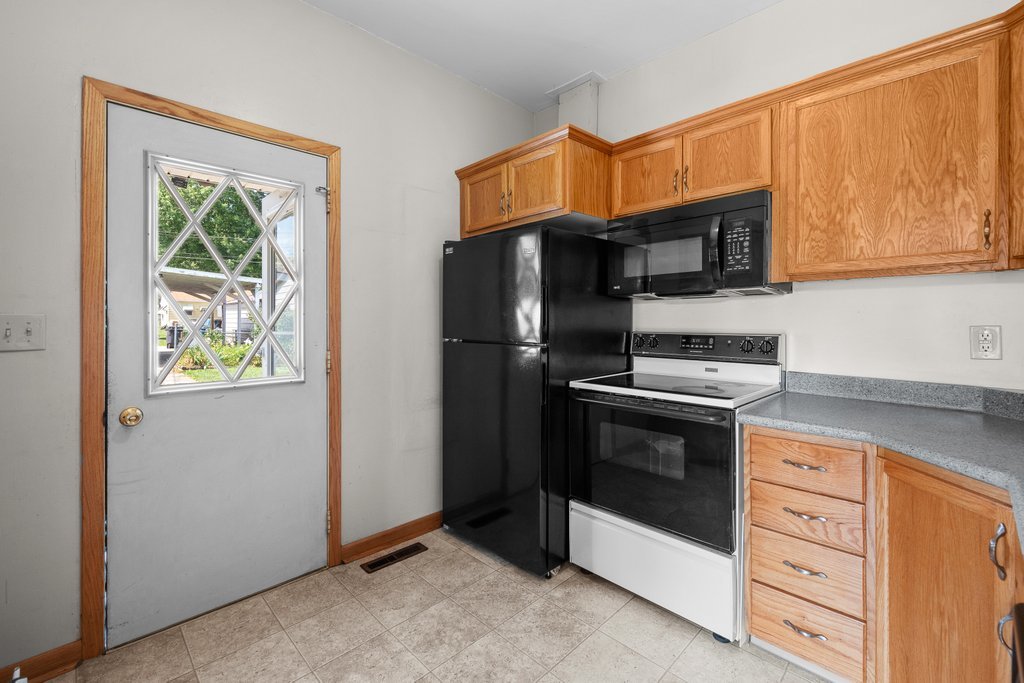 2421 34th Street Property Photo 10